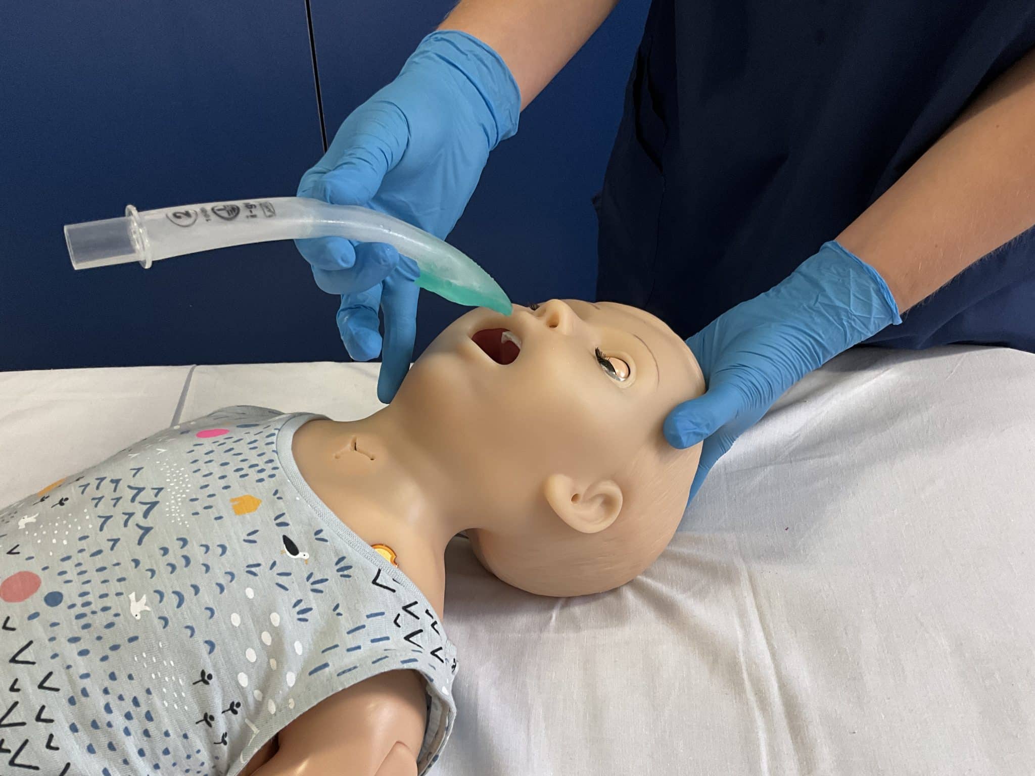 Acute Airway in a Child - TeachMePaediatrics